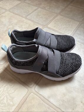 Vionic Women's Aimmy Active Sneakers Slip On Walking Shoes Gray Size 8